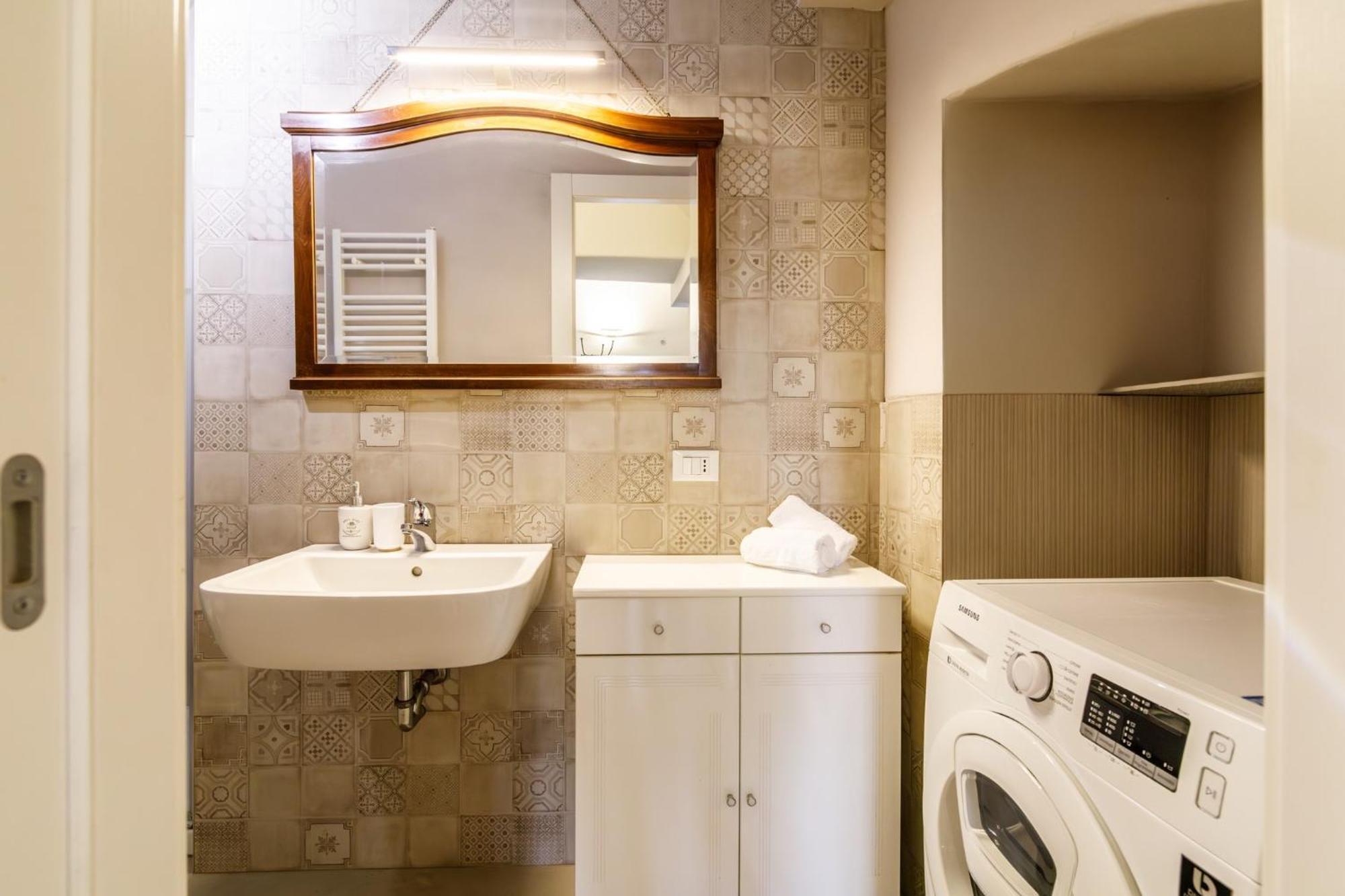 Porta Romana Elegant Apartments With Private Parking! Siena Dış mekan fotoğraf